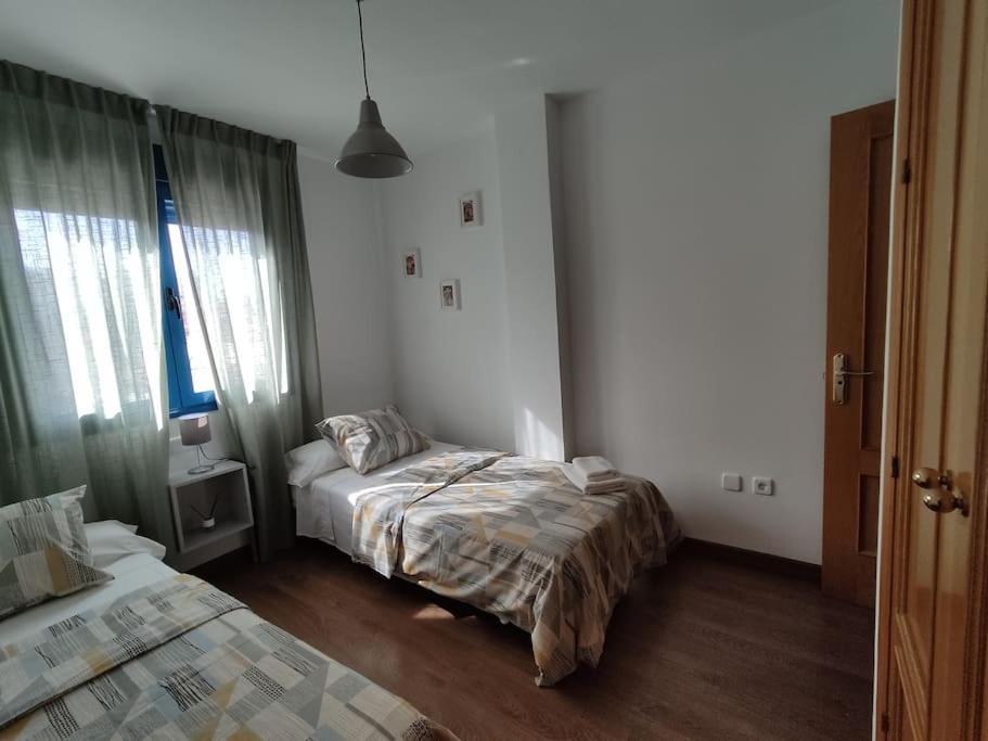 Ayala Beach Apartment Malaga Bagian luar foto