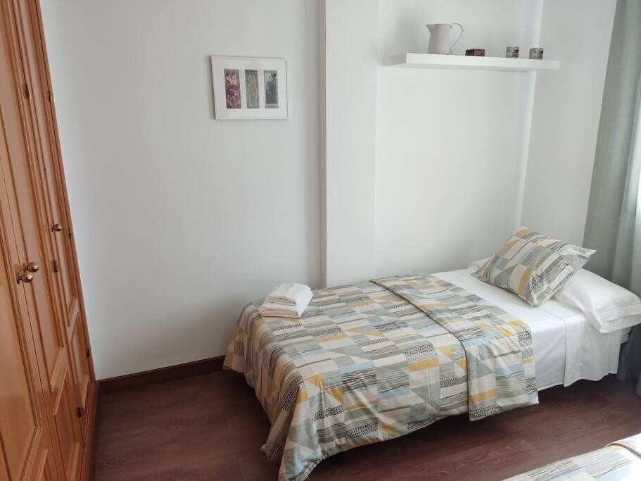 Ayala Beach Apartment Malaga Bagian luar foto