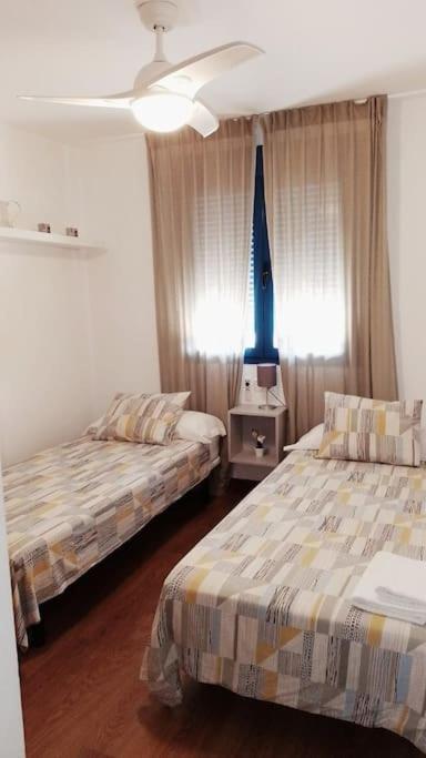 Ayala Beach Apartment Malaga Bagian luar foto
