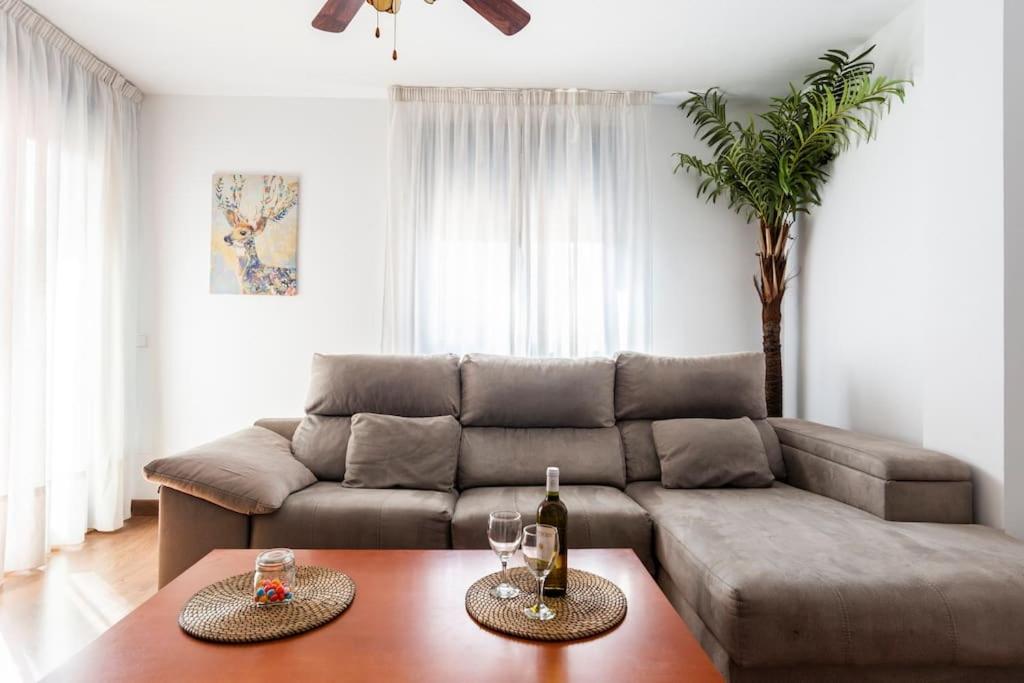 Ayala Beach Apartment Malaga Bagian luar foto