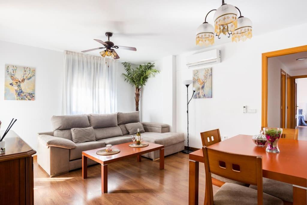 Ayala Beach Apartment Malaga Bagian luar foto